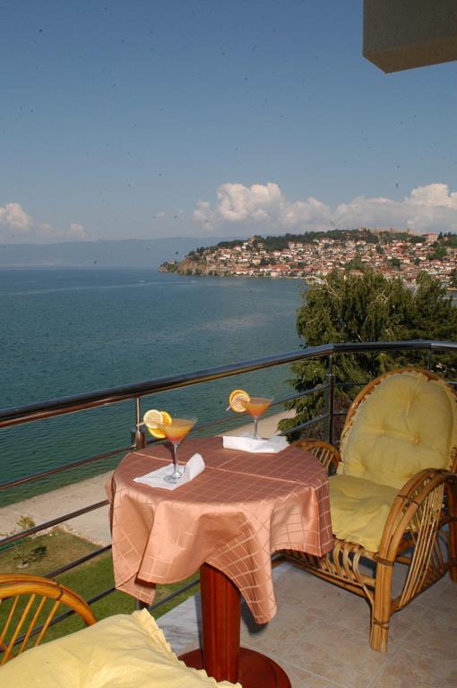 Tino Hotel 10